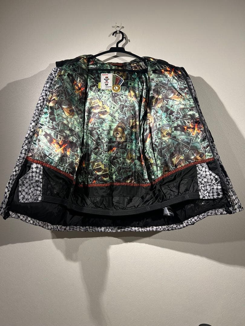 BURTON スノーボードジャケット　ダウンジャケット