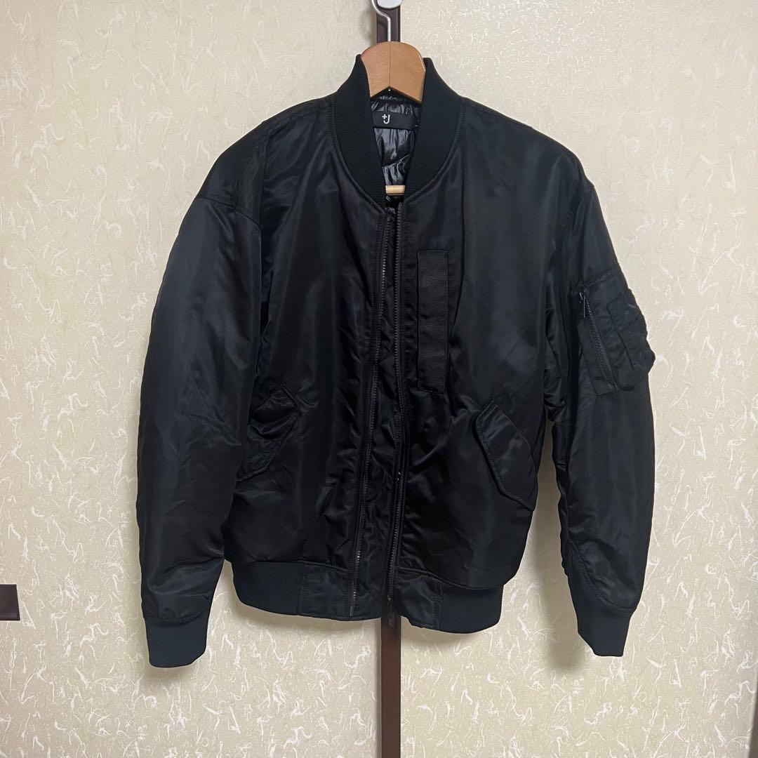 UNIQLO +J MA-1スタイル ブラックジャケット