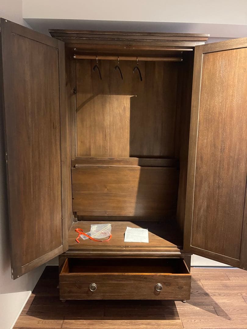 入手困難！Restoration Hardware クローゼット