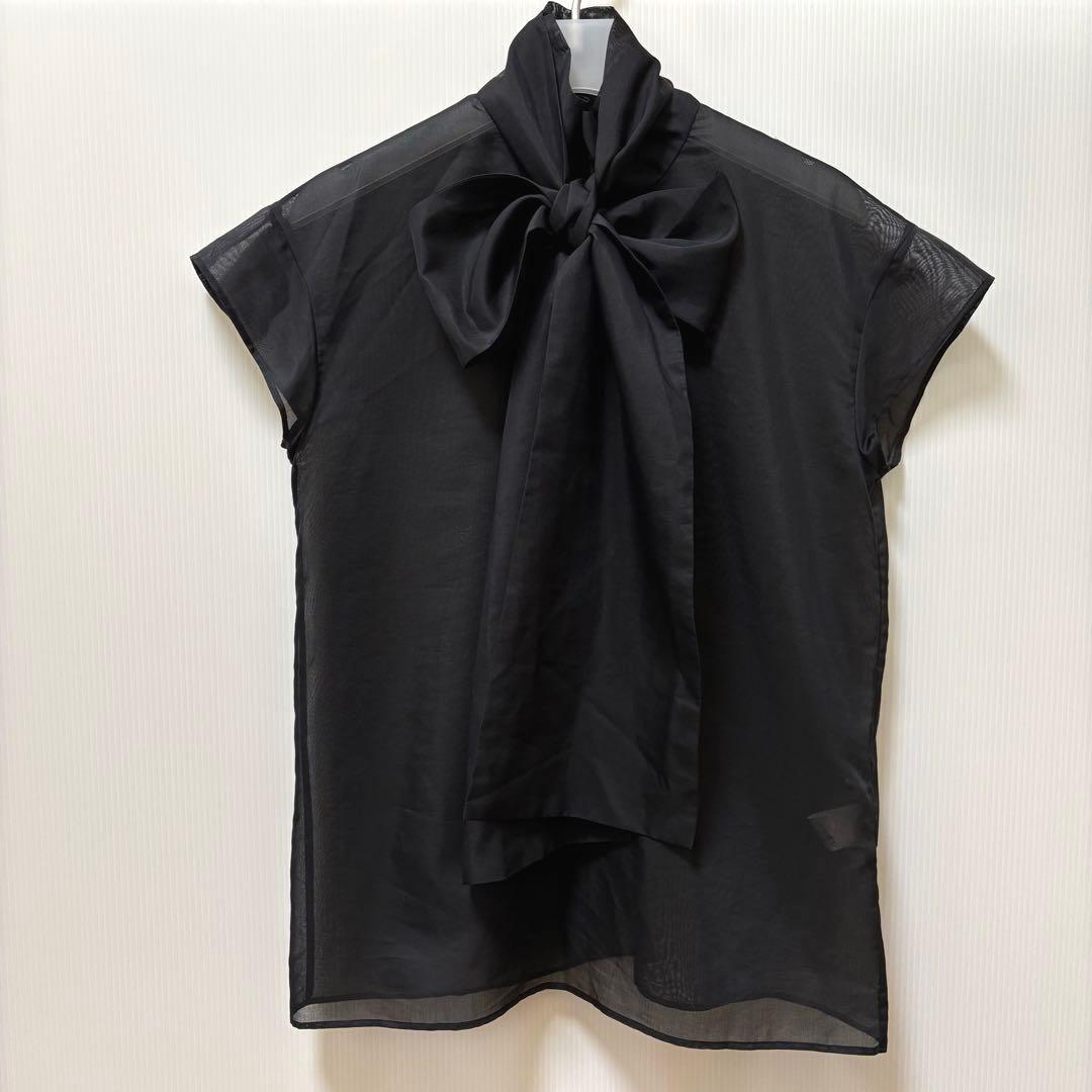 【ウィムガゼット】リボン　ボウタイ　シアー　ブラウス　ブラック　フレンチスリーブ