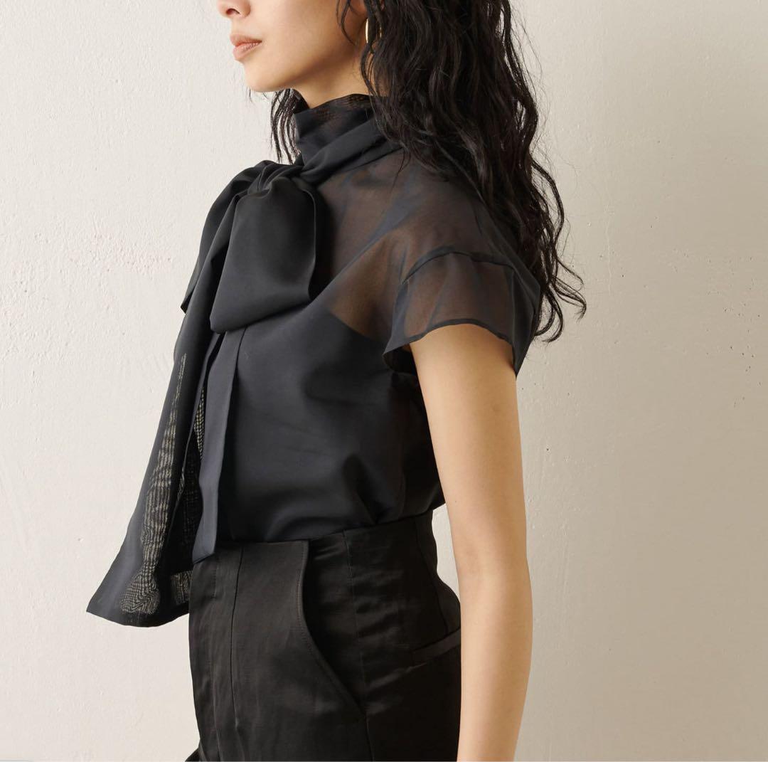 【ウィムガゼット】リボン　ボウタイ　シアー　ブラウス　ブラック　フレンチスリーブ