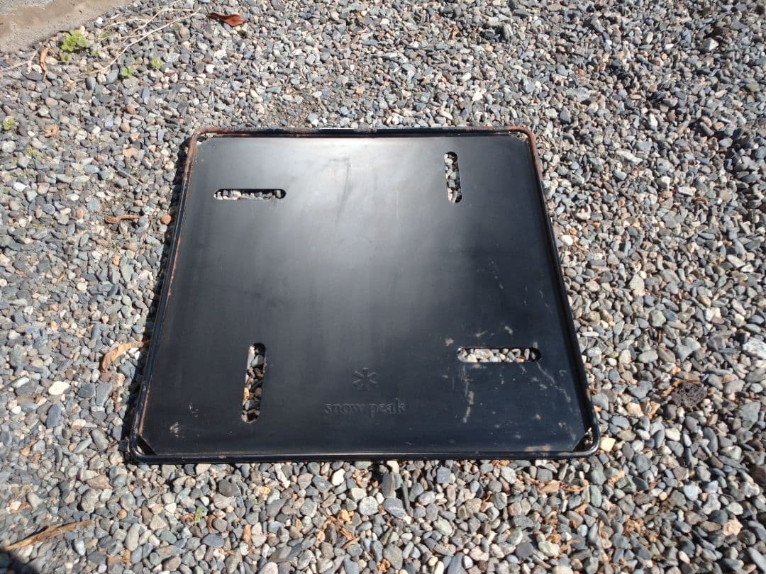 スノーピーク　焚き火台Ｍ（used　おまけ付）