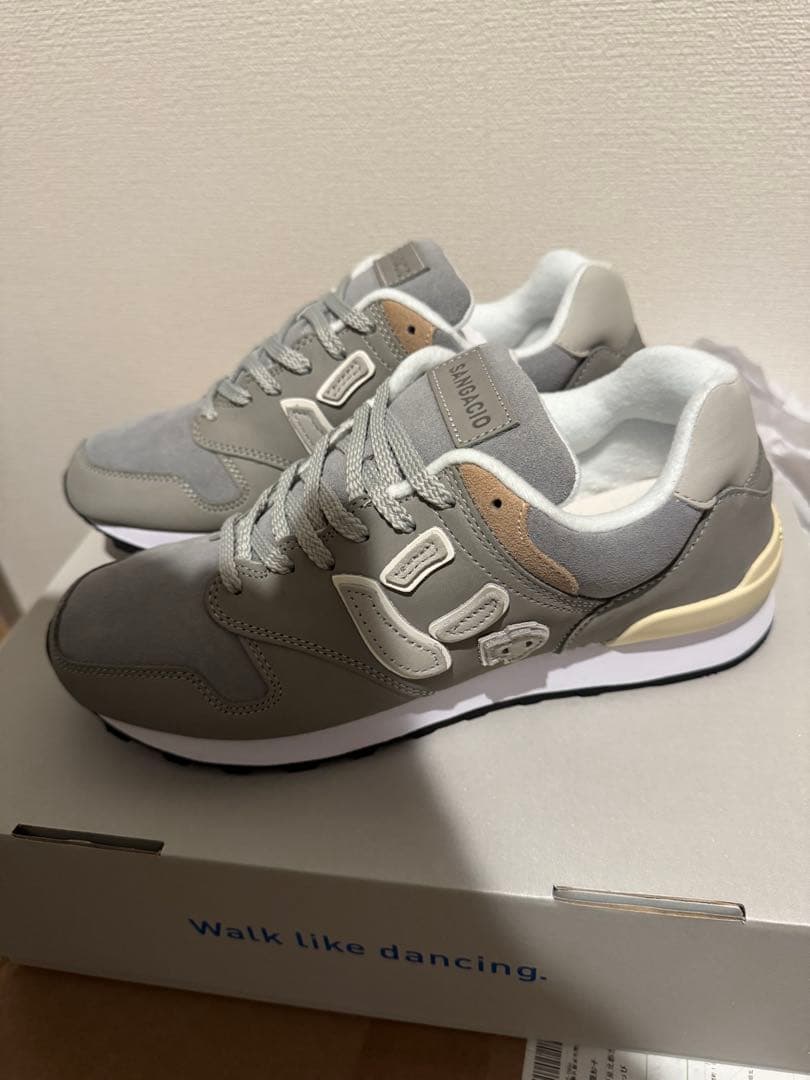 新品 にゅーSANGACIO グレー スニーカー24.5cm