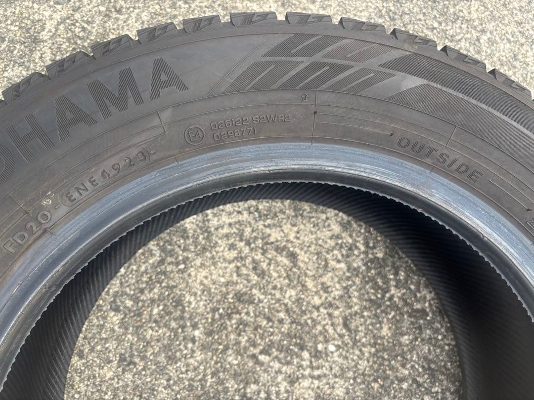 ヨコハマIce GUARD IG60 205/60R16 2023年製8部山