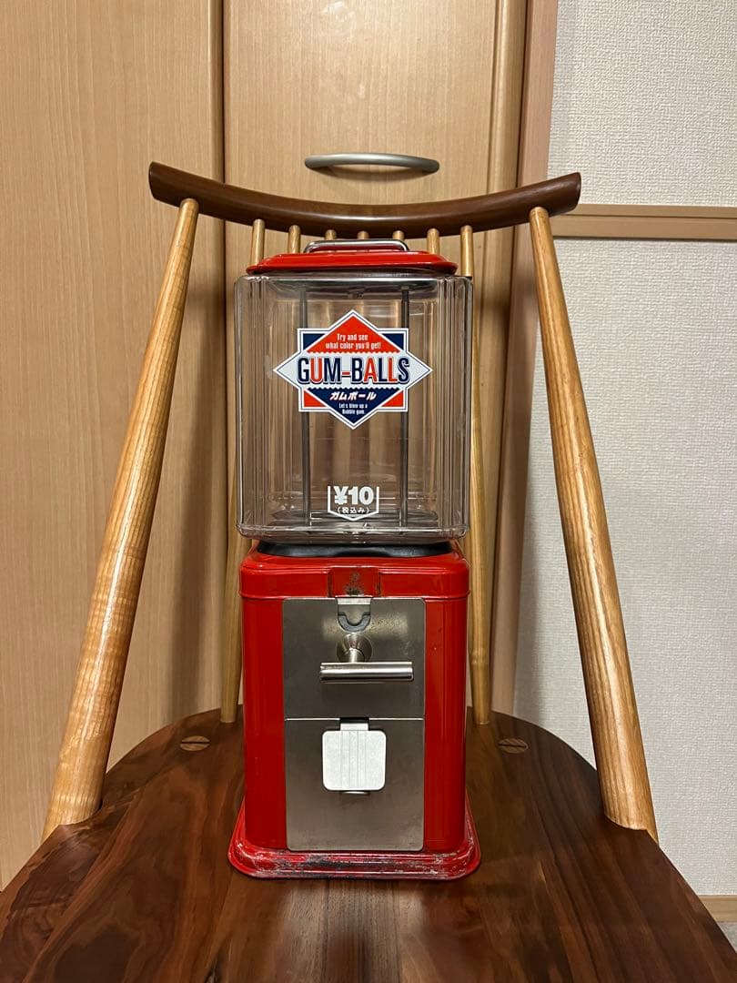 ガムボールマシン　GUM-BALLS