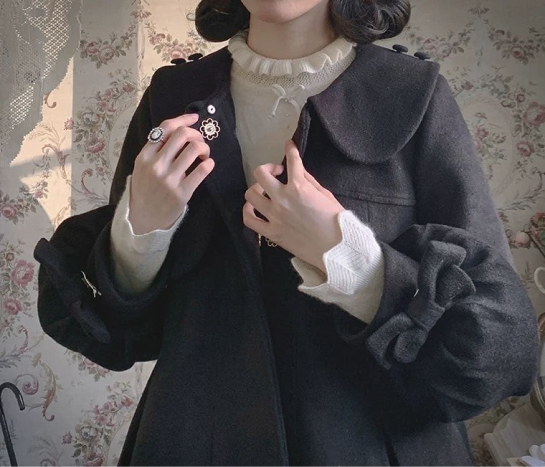 Doll house ミス・リサのロングコート 黒