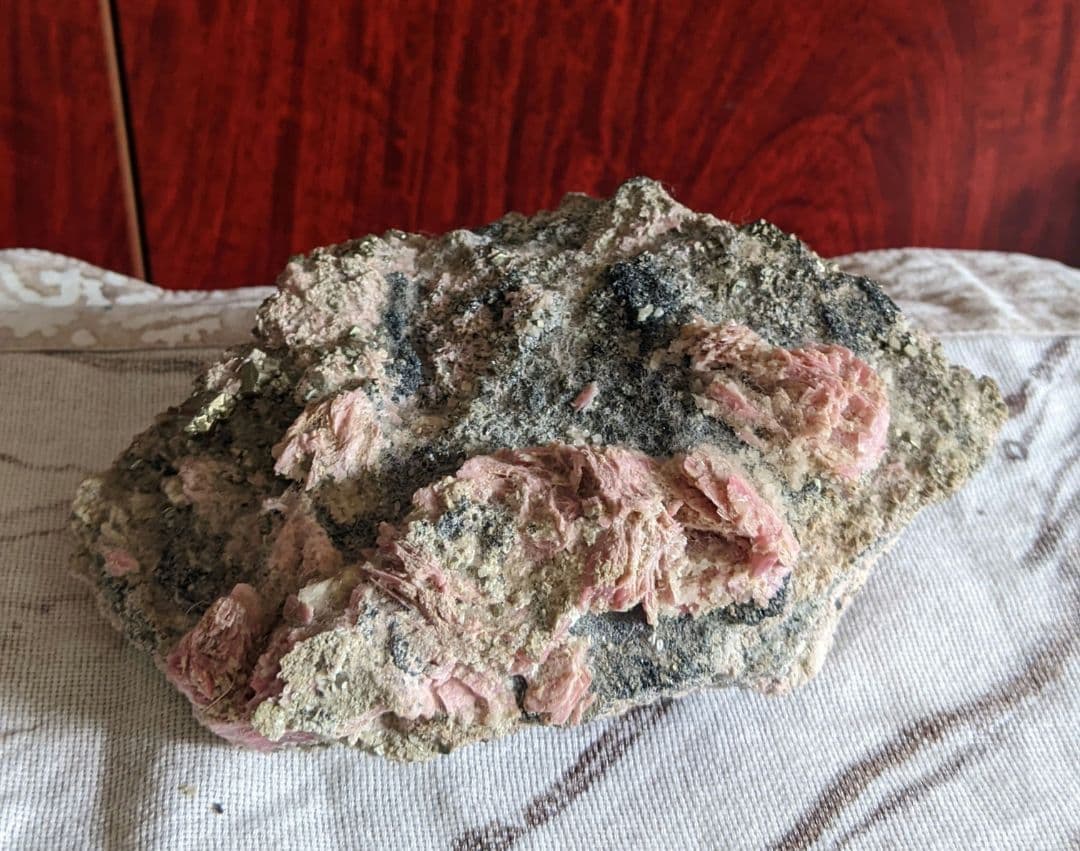 ロードナイト　原石