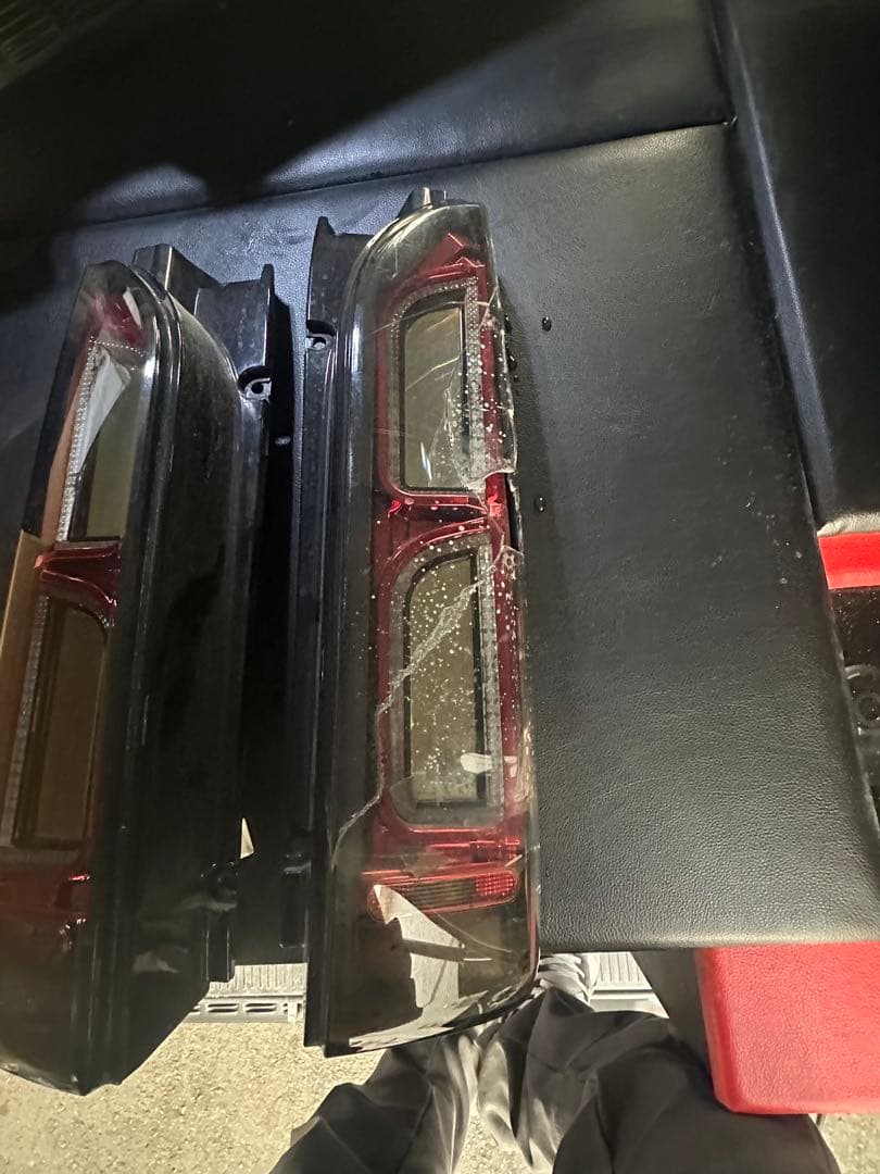 ハイエース200系テールランプ