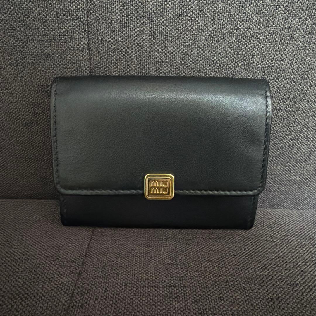 miumiu プラダ　二つ折り財布　黒金具ゴールド新品未使用元値87000円