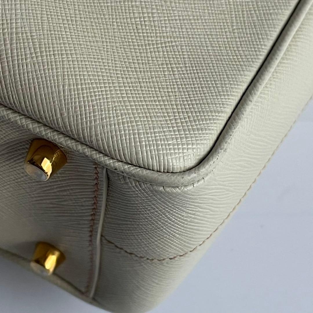 ✨極美品✨　PRADA ボストン　サフィアーノレザー　三角プレート　バッグ