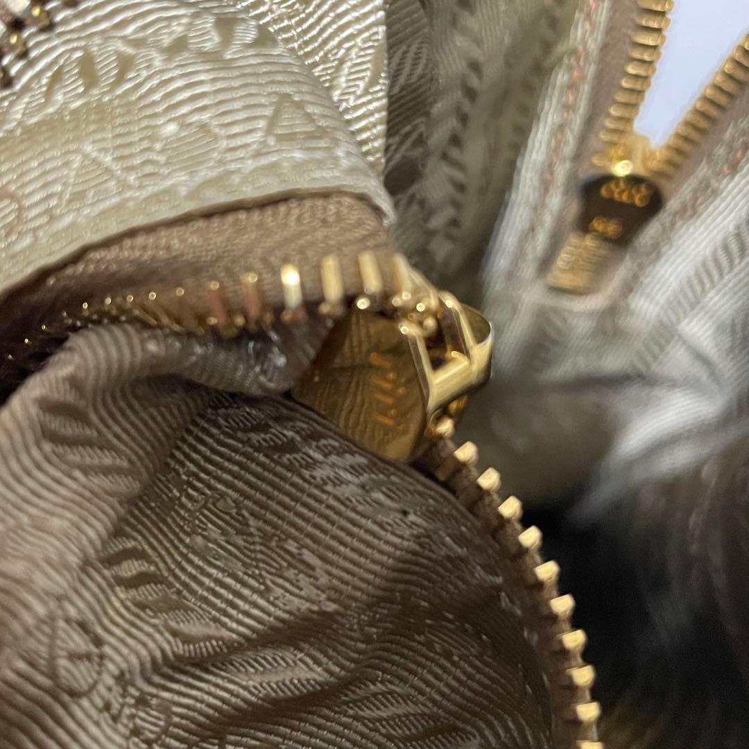 ✨極美品✨　PRADA ボストン　サフィアーノレザー　三角プレート　バッグ