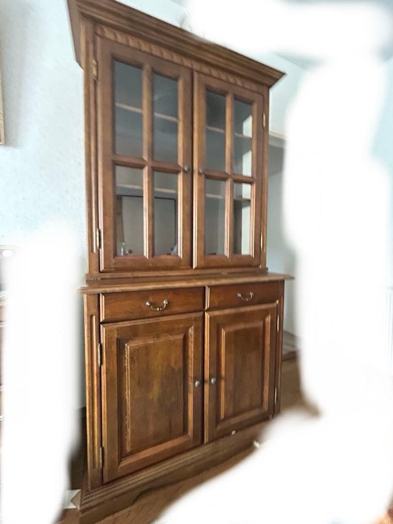 ガラス扉付きキャビネット　下段　食器棚