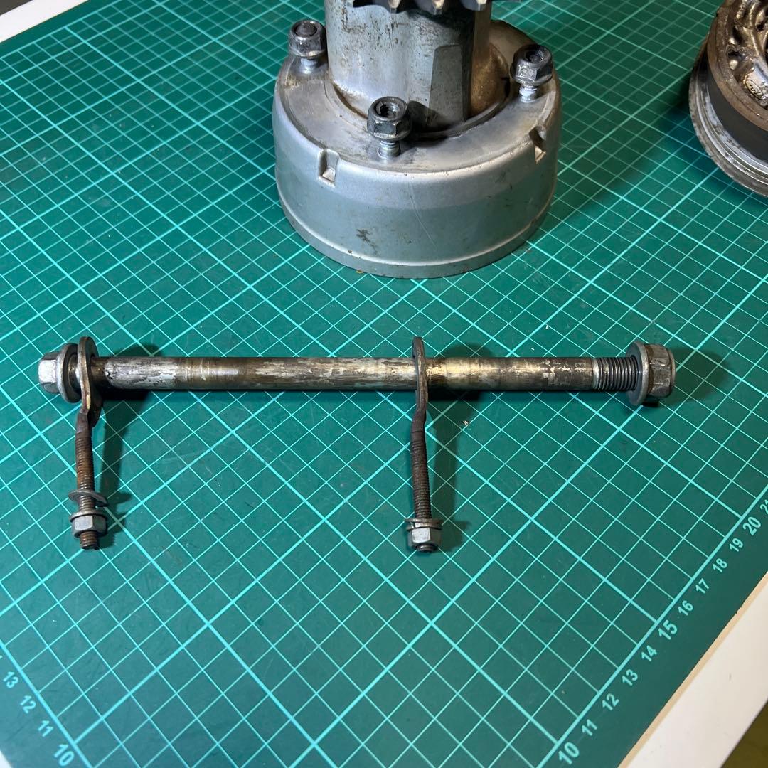 ホンダ　モンキー　Z50J リアホイールハブ　アクスルシャフト　セット