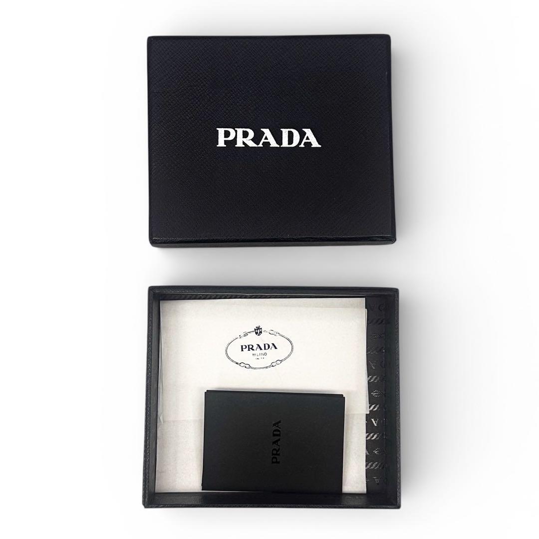 極美品 箱付 プラダ サフィアーノ 二つ折り財布 ロゴ 小銭入れ  カード