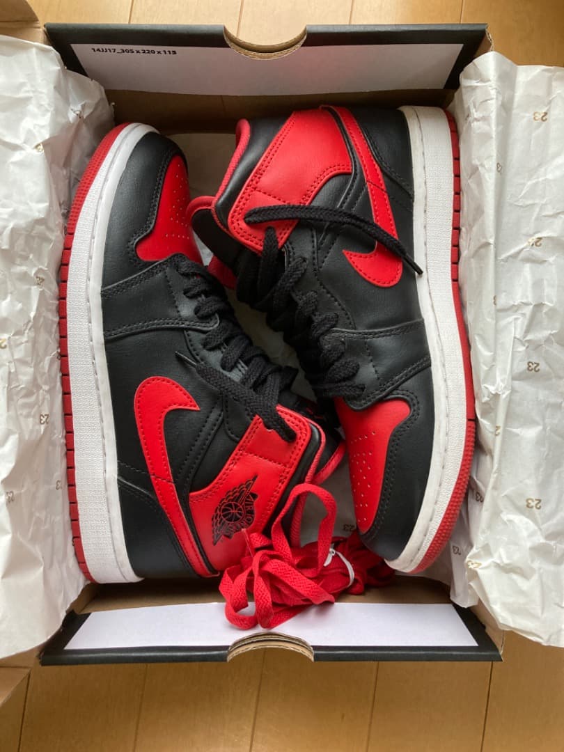 靴 AIR JORDAN 1MID