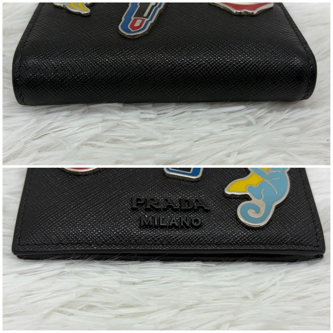 美品/希少✨️プラダ 二つ折り財布 リップ 唇 レザー シャイン ブラック