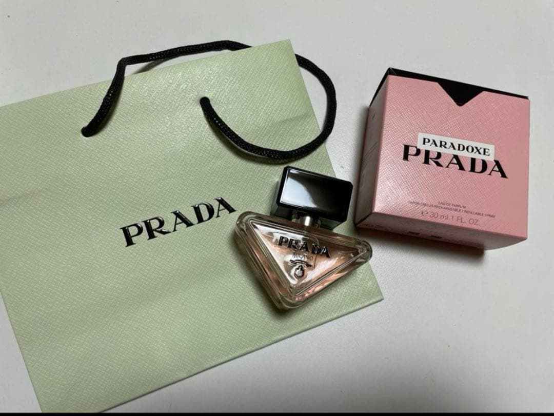 プラダ パラドックス オーデパルファム 30mLフローラル&アンバーの香り