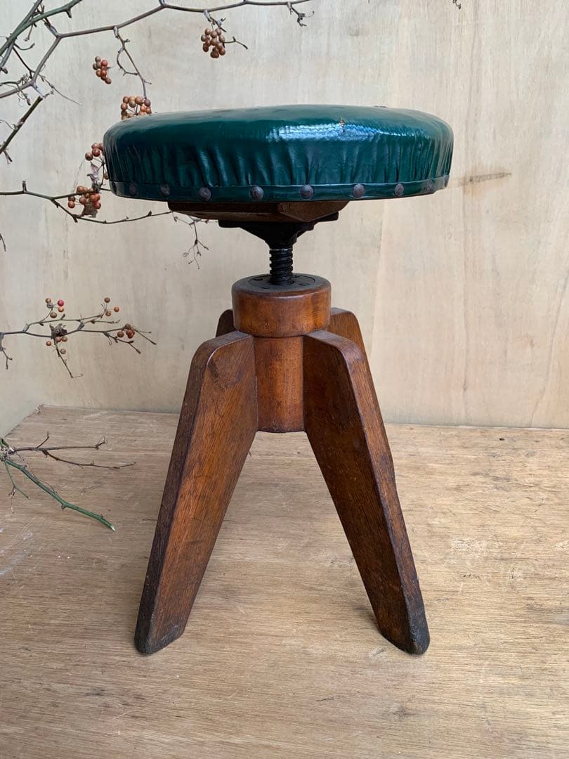 古いなナラ材　自在丸椅子　ラウンドチェアー　古家具アンティーク