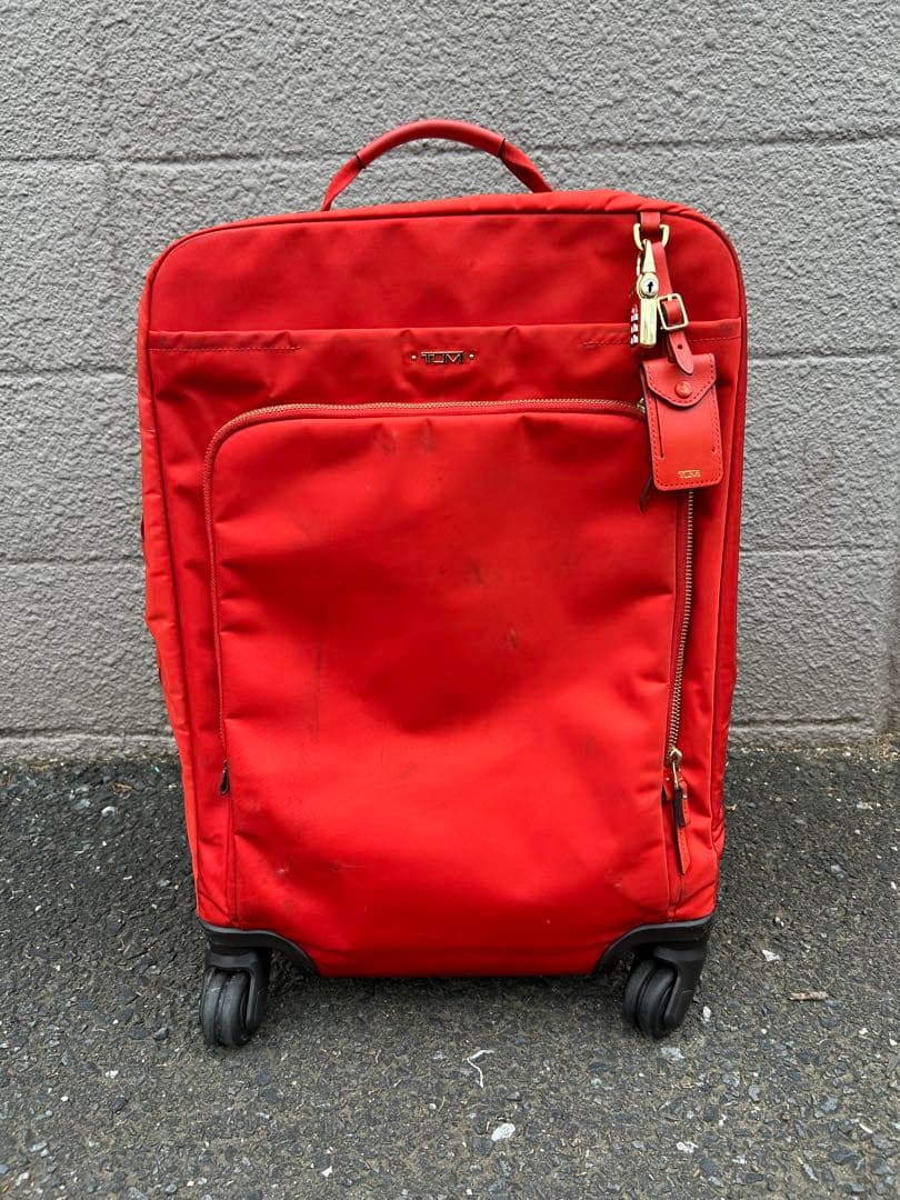 TUMI トゥミ 4輪ソフトキャリー 機内持込サイズ