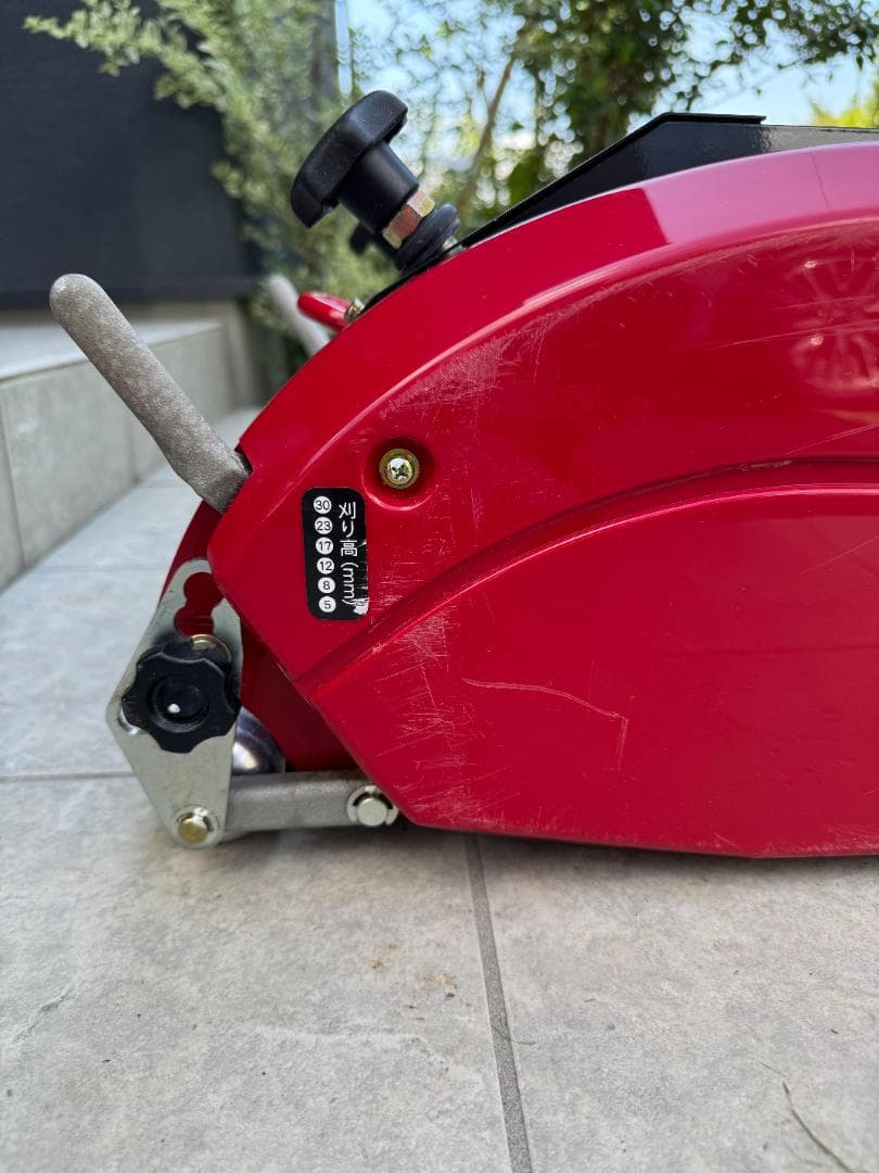 バロネス　BARONESS 芝刈り機　LMB12 自走式バッテリーモア