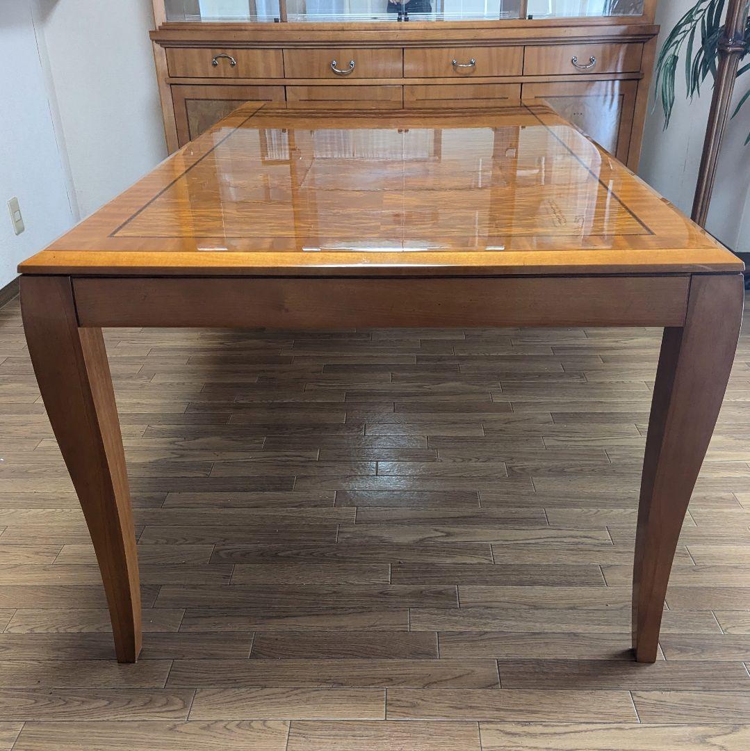 おーちゃん様　カリモク　ドマー二　オーブ　ダイニングテーブル