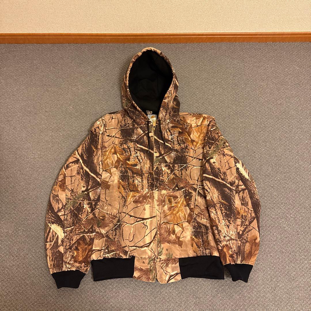 Carhartt 迷彩柄フード付きジャケット