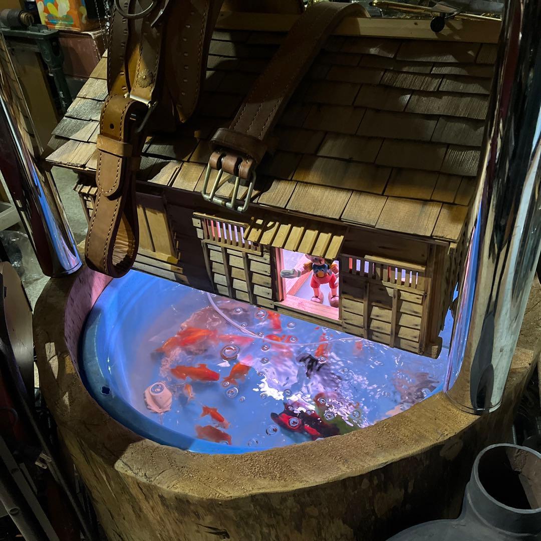 丸太の池、丸太、切り抜き丸太、金魚の池、丸太のプランター