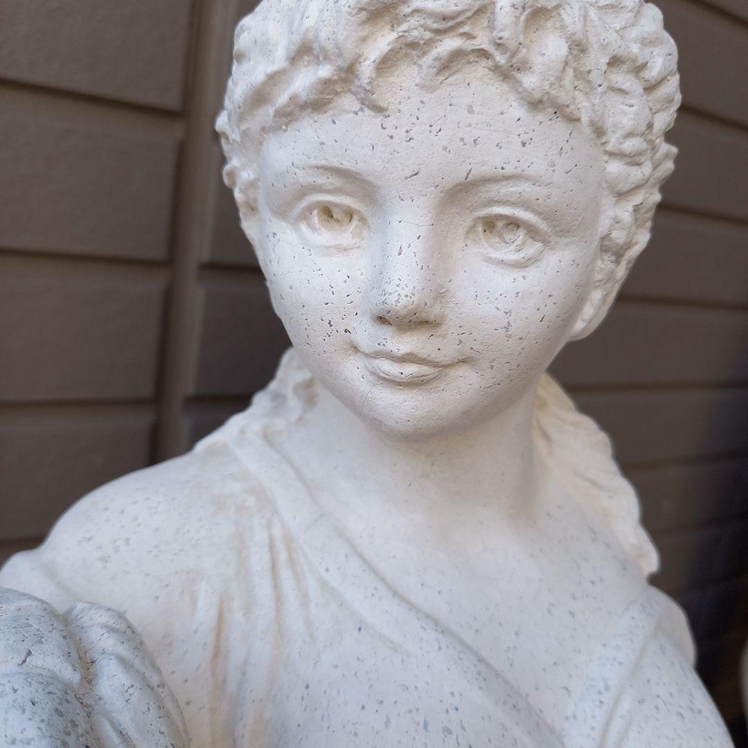 石膏製女性像 バスケット付き 　高さ　約70cm ￥9800送料込