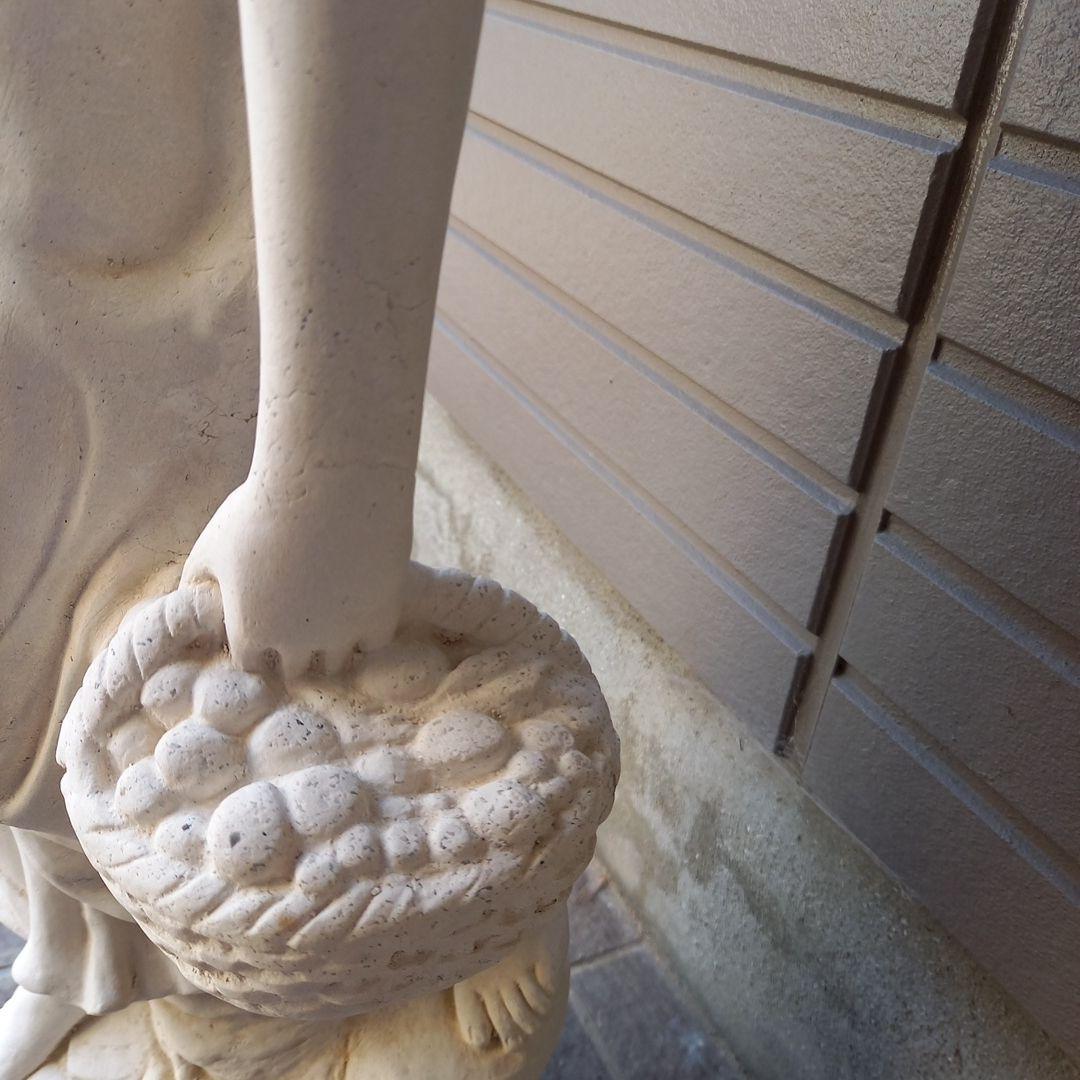 石膏製女性像 バスケット付き 　高さ　約70cm ￥9800送料込