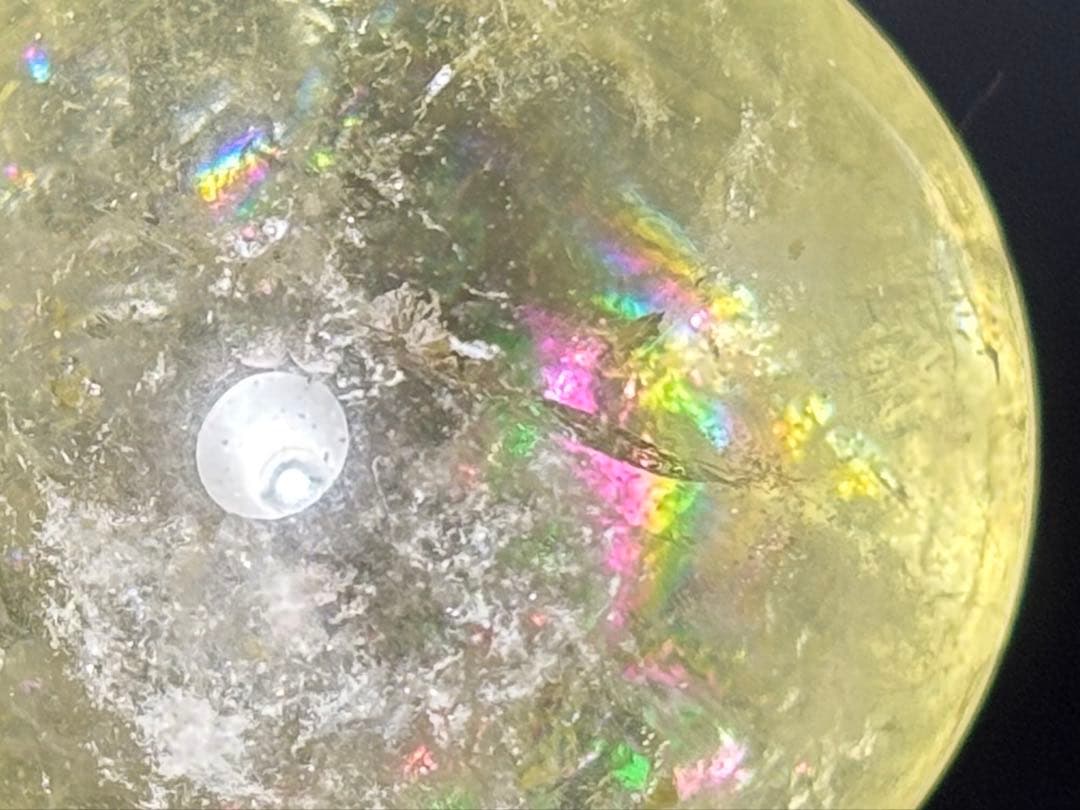 天然石　金運　アイリスシトリンスフィア　台座付き　透明、大量虹入り