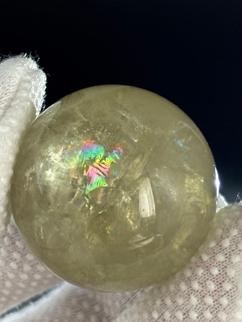 天然石　金運　アイリスシトリンスフィア　台座付き　透明、大量虹入り