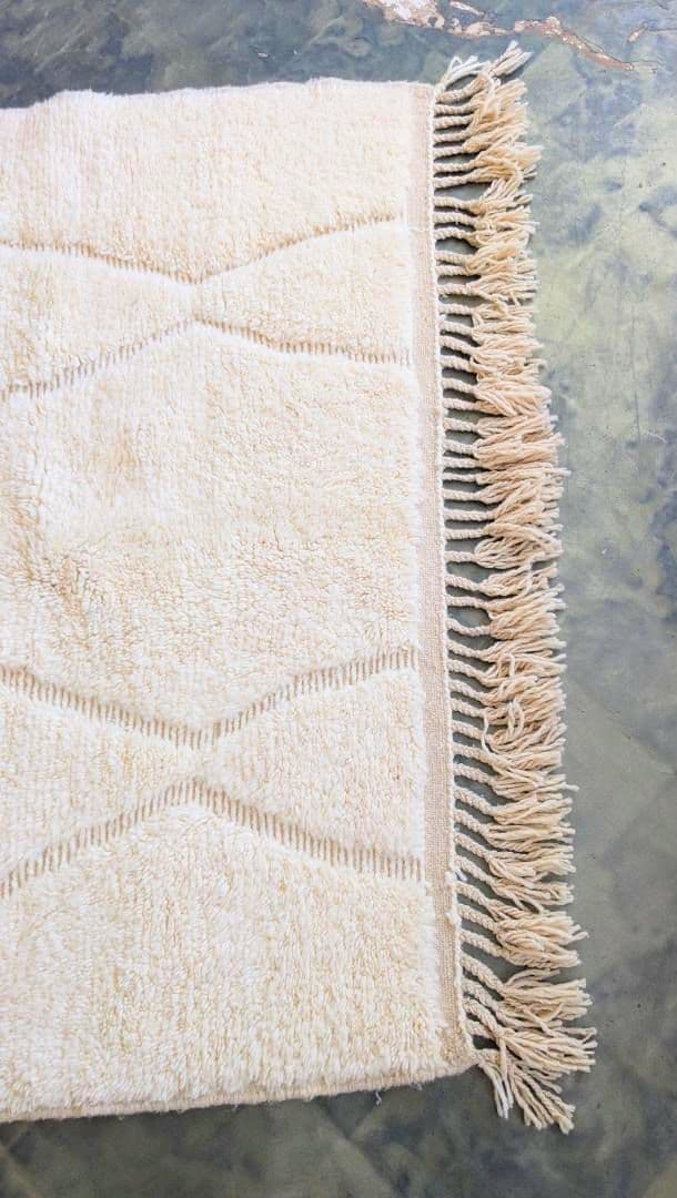 極上-モロッコホワイトベニワレン-No.15（157×238cm）