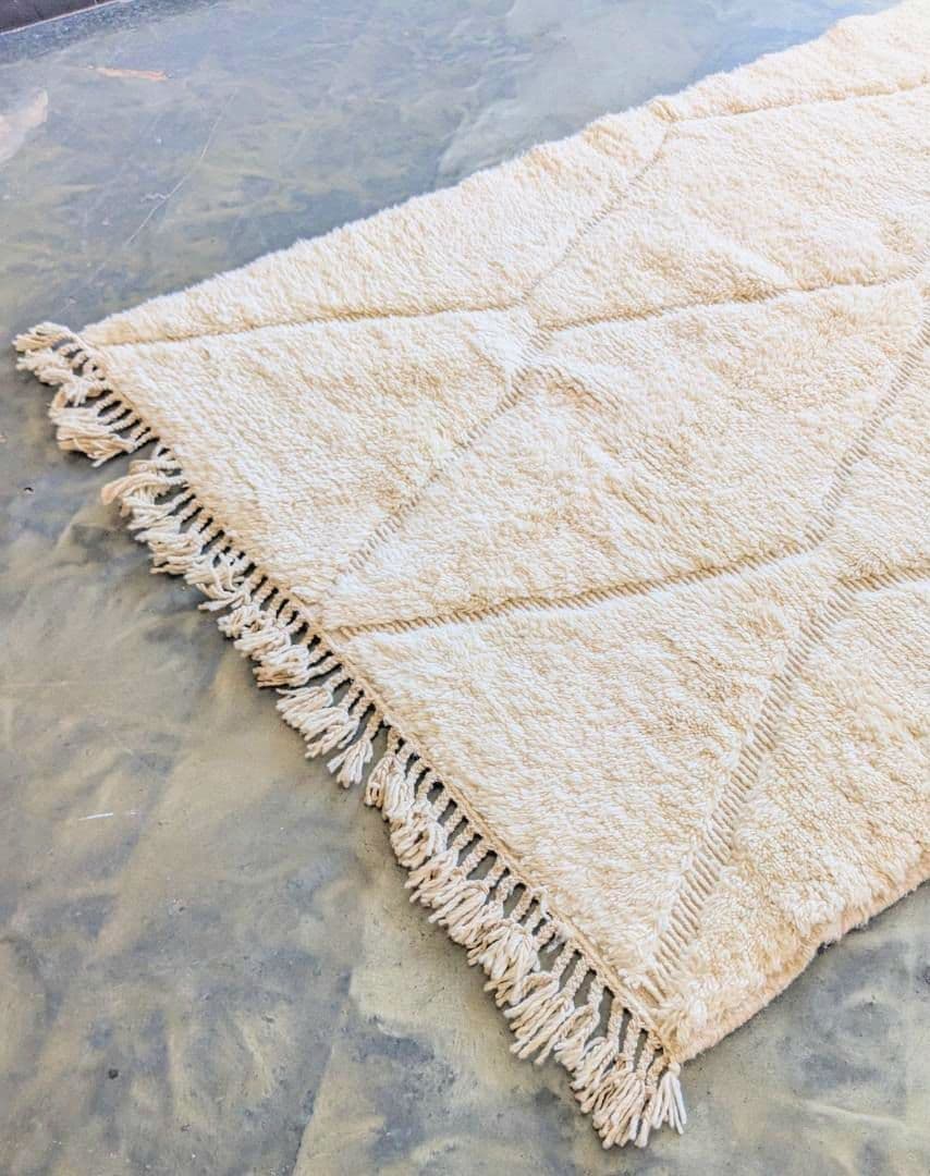 極上-モロッコホワイトベニワレン-No.15（157×238cm）