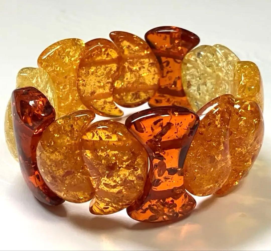 大人気の透明アンバー(琥珀) 3色　軽いブレスレット　内径7cm　幅4cm 新品