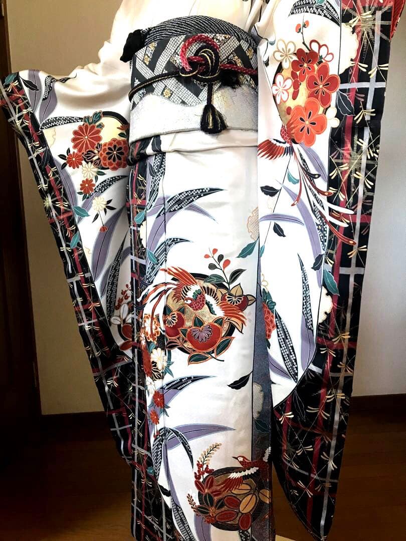 振袖フルセット　正絹　9点 白　伝統祝い花　尾長鶏　シックカッコイイ‼️振袖セット