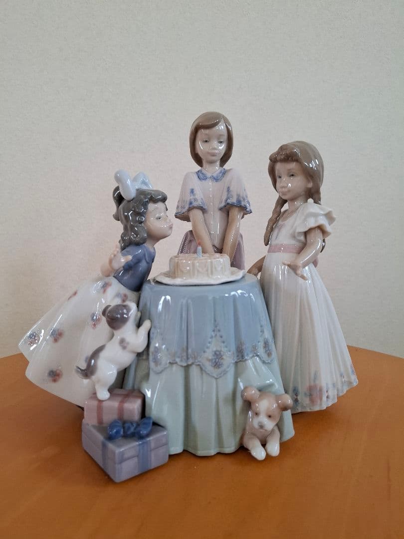 リヤドロ　バースデーケーキ