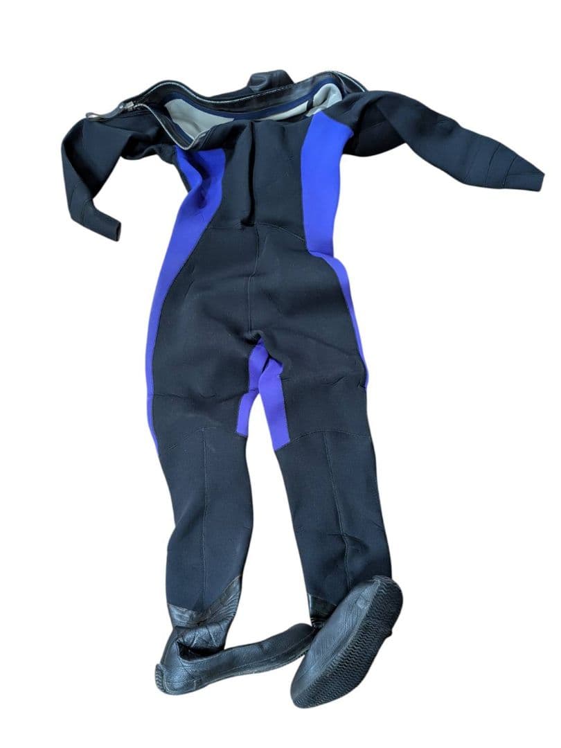 ダイビングスーツ