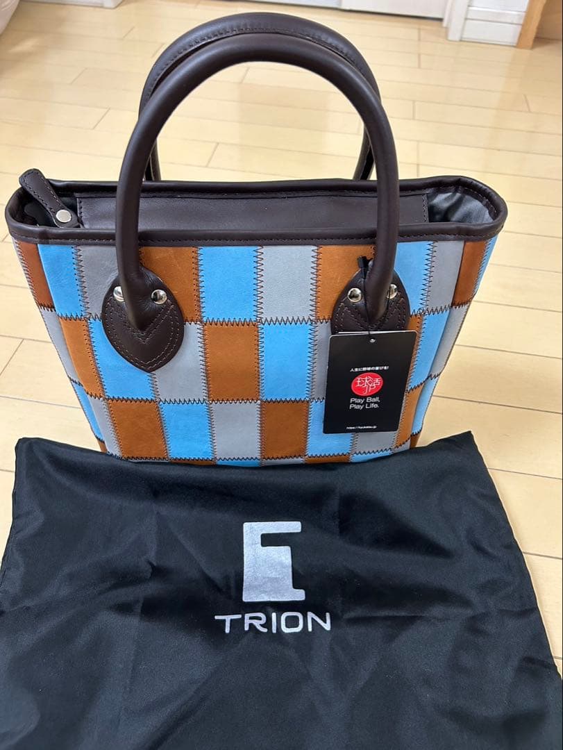 値下げしました‼️【美品・新品未使用】TRION 本革 ハンドバッグ 男女兼用