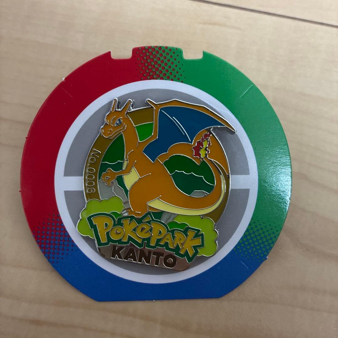 る*ぅ様 【限定品】ポケパークカントー リザードン ピンバッチ