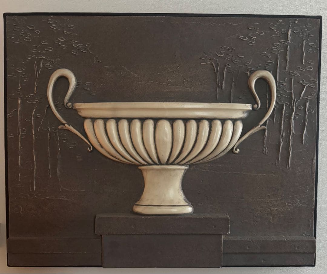 大型 浮彫りデザインの壁掛け装飾品