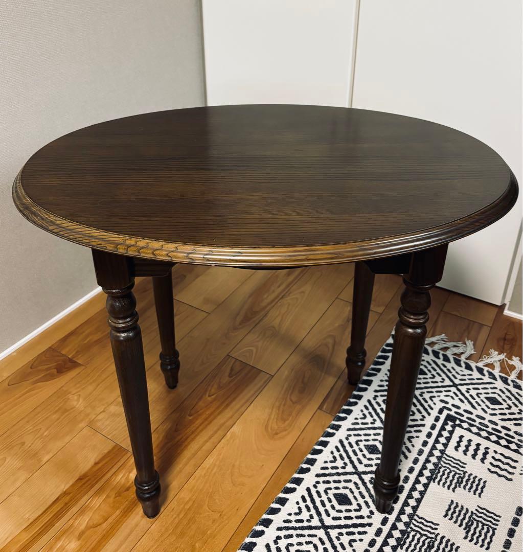 森のサーカス木製テーブル