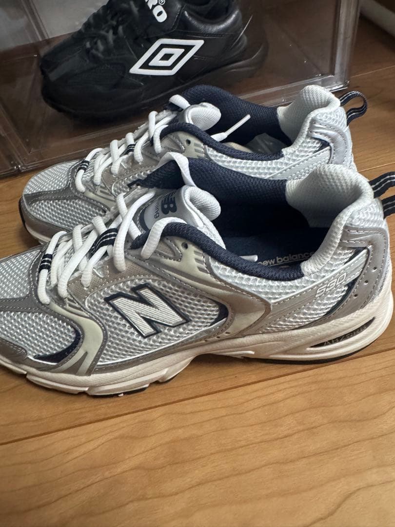 New Balance スニーカー　23.5cm