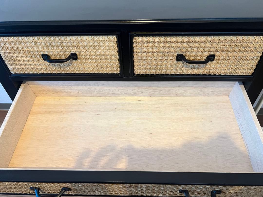 4段チェスト 黒とラタン風