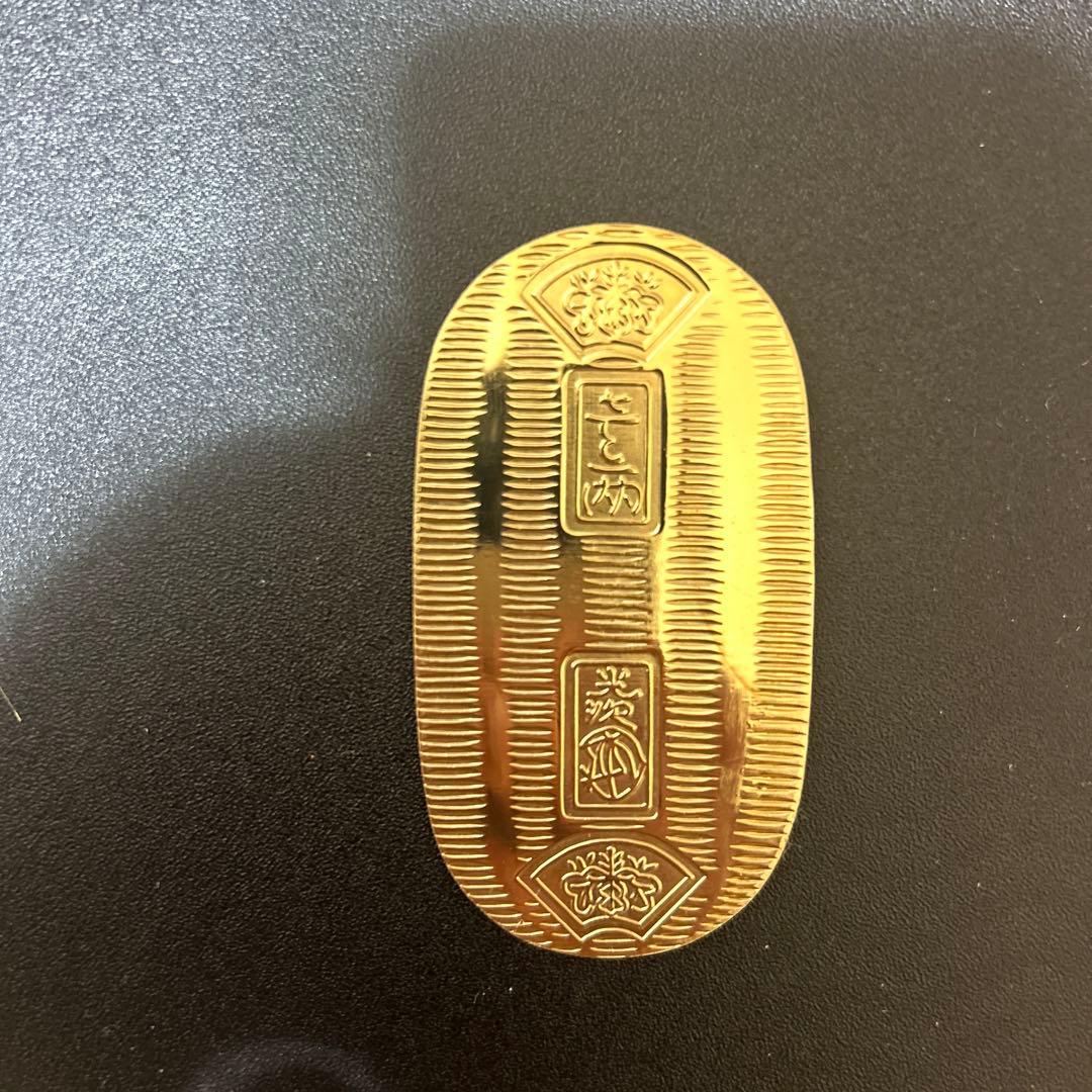 金色模様入りコレクションアイテム 約10cm 22g,21g 2個