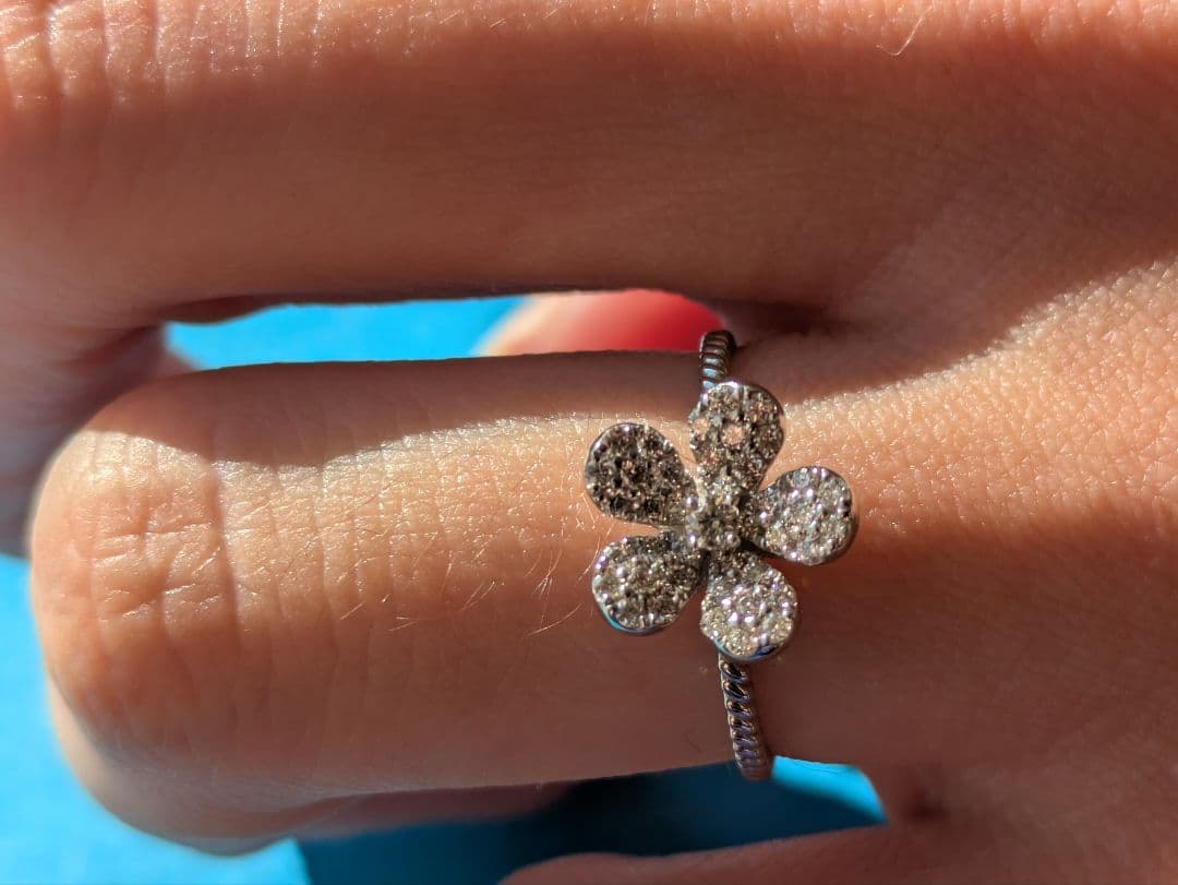 【新品】フラワー　H＆Cダイヤモンドリング　pt950 0.25ct お花リング