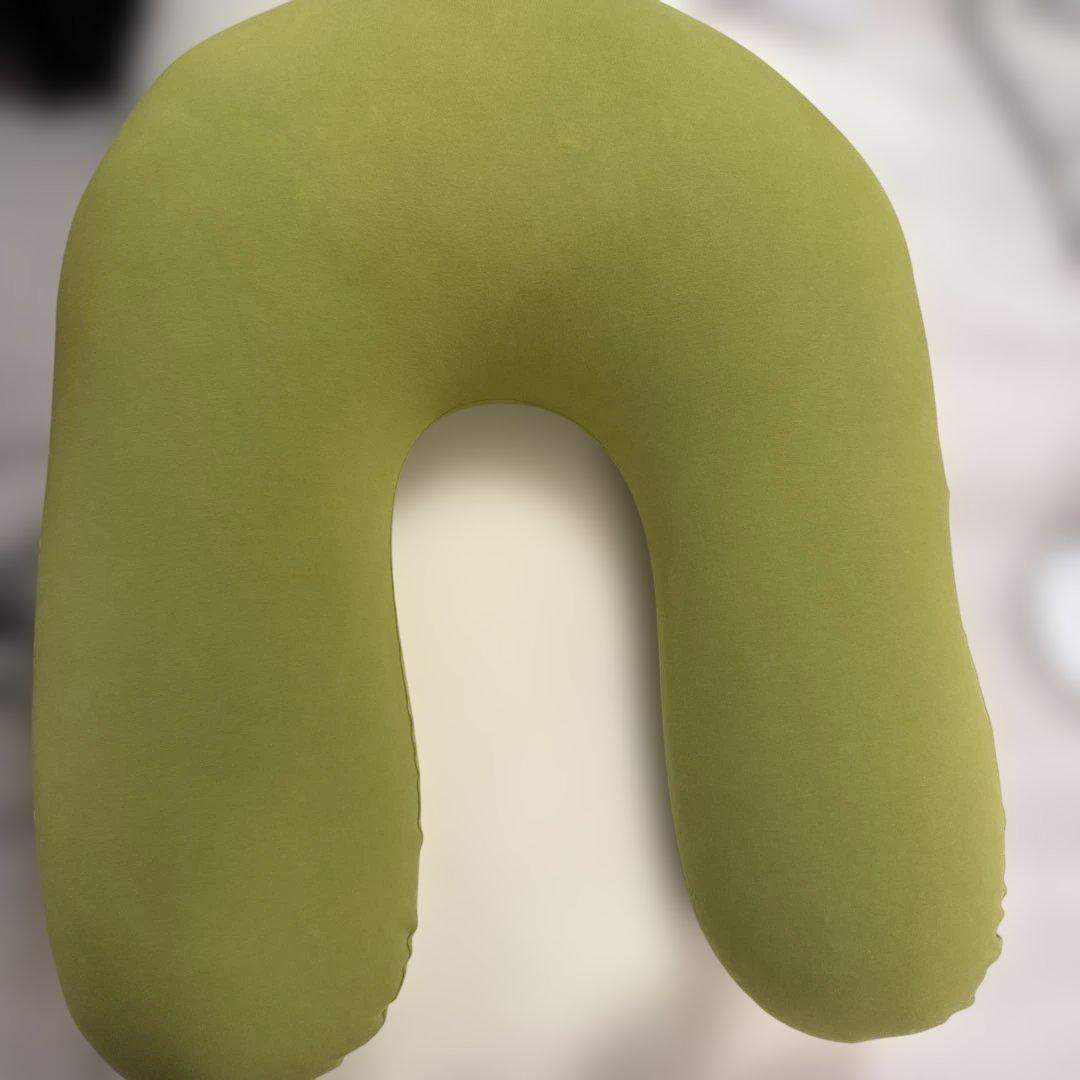 ヨギボープレミアムグリーン U字型 ビーズクッション