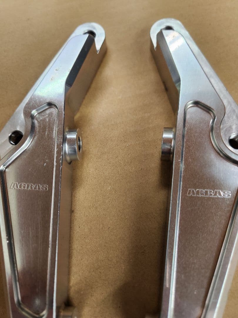 更に値下げAGRAS キャリパーサポートZRX1100/ZRX1200R/S