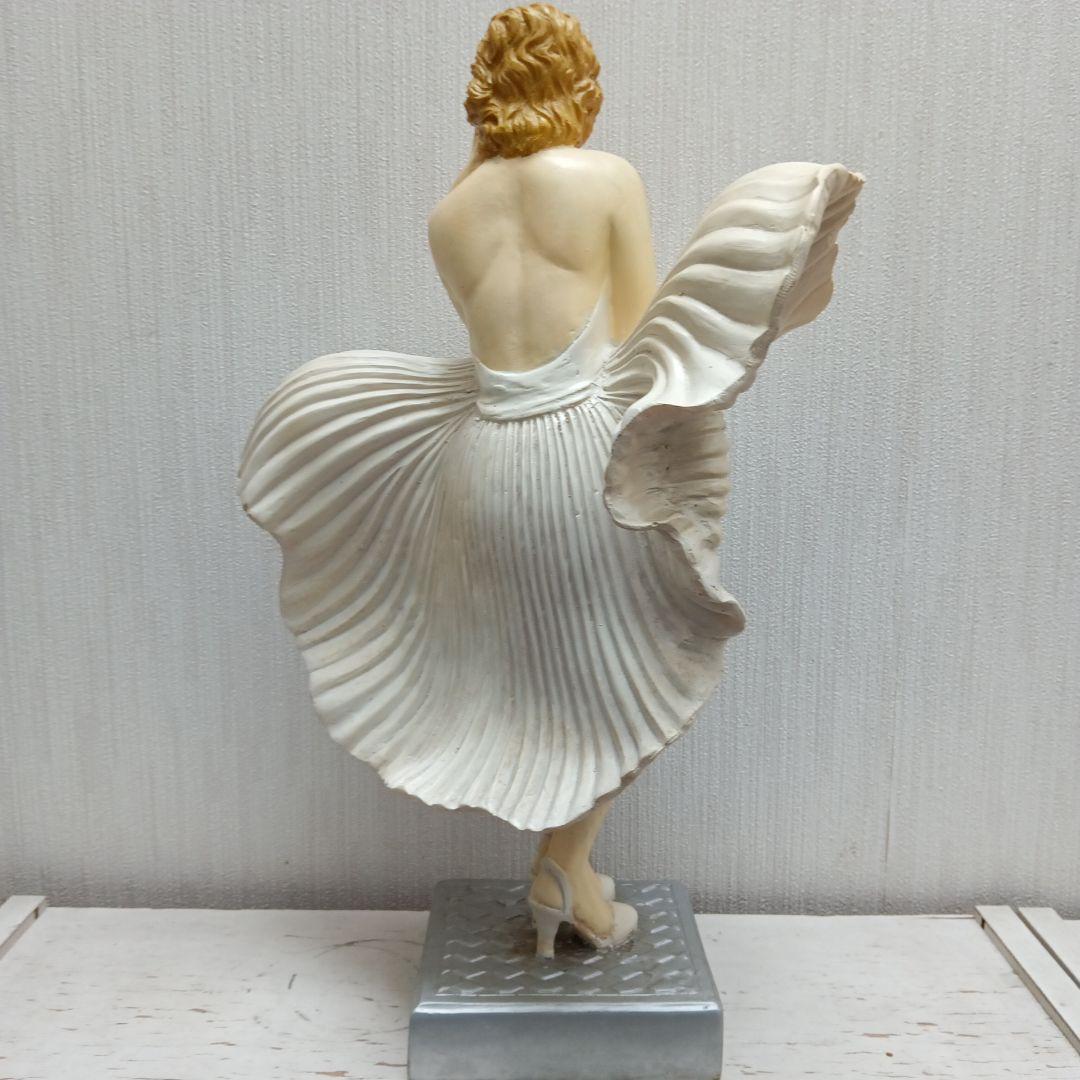 マリリンモンローフィギュア３８センチ