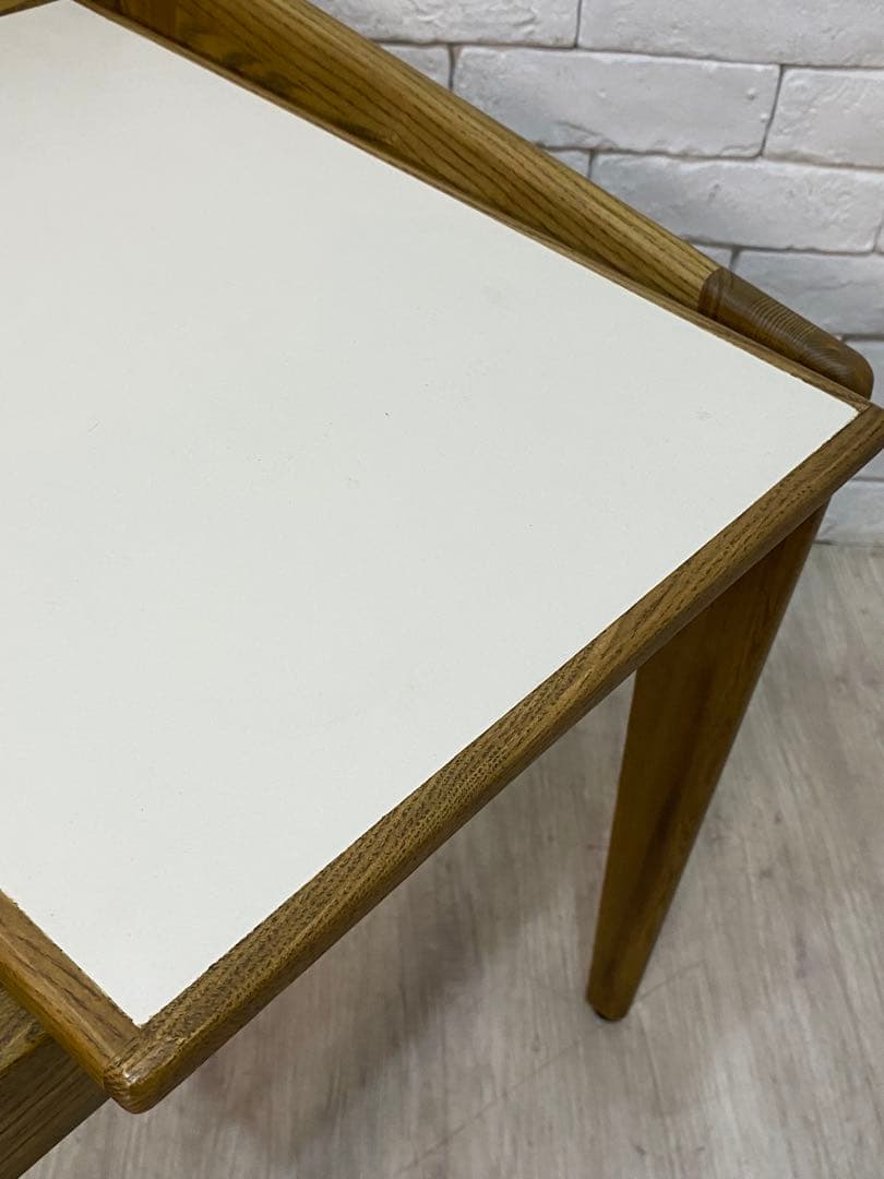 【mm】サイドテーブル　ナイト　小物棚　北欧　机　寝室　アメリカ