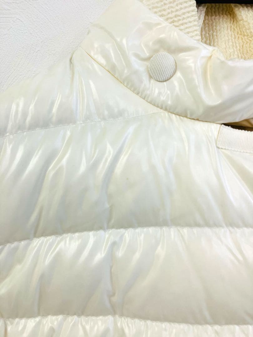 MONCLER ホワイト　キルティングダウンベスト